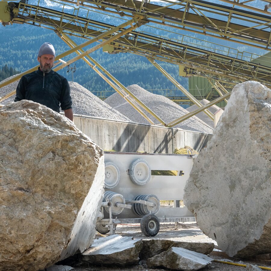 Im Steinbruch für die "Steinmänner" des Panoramaweges Concordia 360°. | © Helmuth Pizzinini