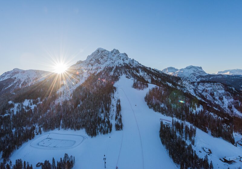 Aussicht auf den Piz da Peres bei Sonnenschein. | © Harald Wisthaler
