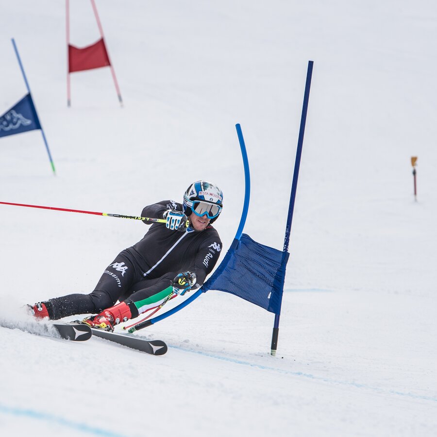 Eine Skifahrerin auf der Rennpiste Pre da Peres. | © Harald Wisthaler