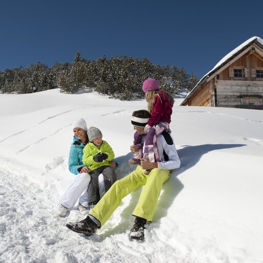 famiglia nella neve | © Helmuth Rier